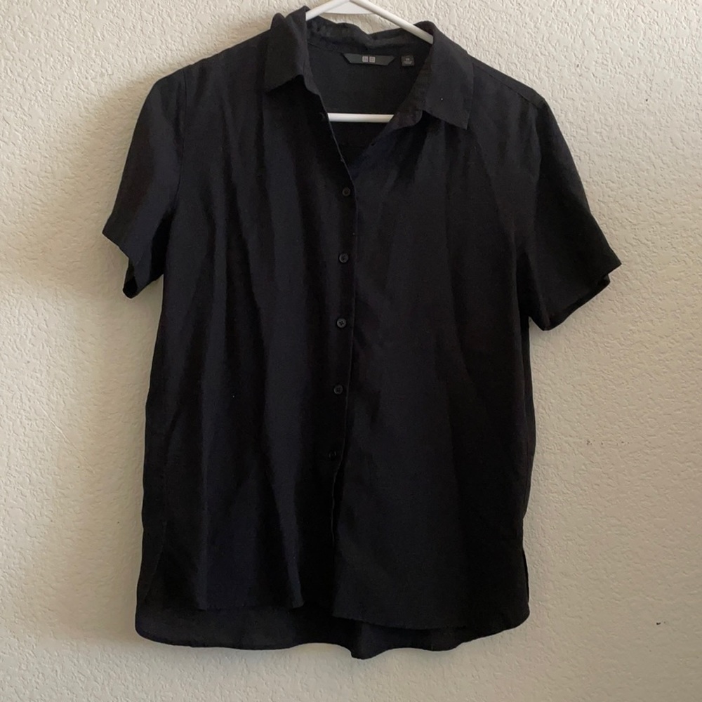 Uniqlo Black Button-Up Short Sleeve